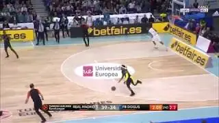 Bobby Dixon'ın  Real Madrid Karşısındaki Uzaktan M&uuml;thiş Şutu