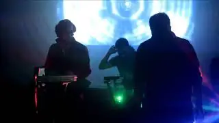 Alpha Omega 22 emb - Drop The Bomb ( live La Mezcalli 20 junio del 2015 )