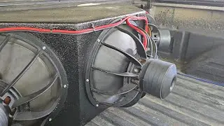 Infinite baffle design in a pickup truck BOOM BABY 💜