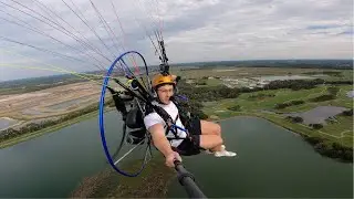 Пролетаю на своём новом самолёте над аллигаторами!
