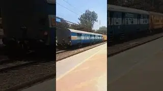 Udhna Special fare SF Express skipp Umargam Road #train
