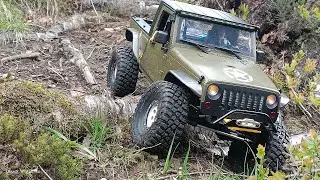 Axial SCX10 Pro kit build. Jeep Wrangler pickup
