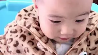 好家伙，口腔溃疡吃完饭还要吃口酱油，现在跟你讲道理都听不懂的不是老母亲 人教人教不会是教人一教就会 看着都疼， 硬生生地说不疼，就为了那一口吃的 小吃货一枚 妈呀太香了