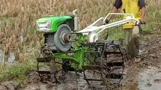 Nonton Traktor Impala Mesin Kubota RD65