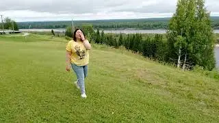 В день торговли в с. Толстик, приехали отдохнуть от дел торговых...