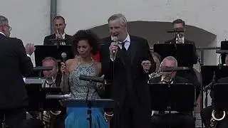 Things Bobby-Darin-Cover Caroline Mhlanga & Peter Gruen + Spuerkees Bankers in Concert
