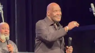 Marvin Winans Sings 