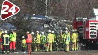 Schweres Zugunglück in Bad Aibling - Bilder von der Unfallstelle