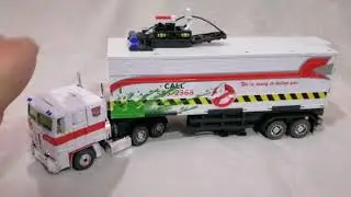 TRANSFORMERS  collaborative-Ghostbusters Ecto-1 Ectotron - Optimus Prime Ecto-35 edition SDCC 2019