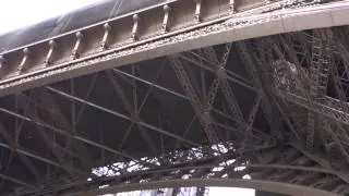 La Tour Eiffel e i ribattini