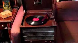 Rose Murphy sings 