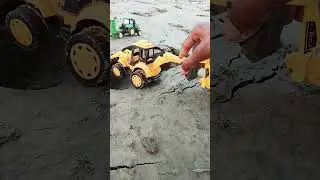 #mini jcb ko jcb ko nikalte hua gadha me #sortvarl $video