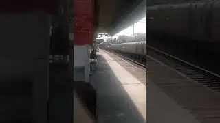 Loco pilot acknowledgement | LP acknowledge by flashing head lights | WAP7