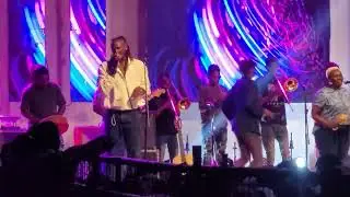 Jah Praizer putting on an excellent performance at Chitungwiza aquatic complex