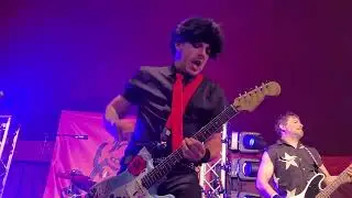 Dookie UK Green Day Tribute - 'Welcome To Paradise' (Featuring Andy Smooth)