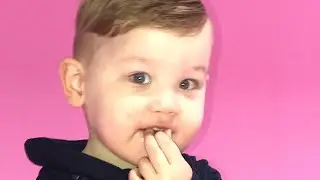 RoLo en mikai samen bankje verven