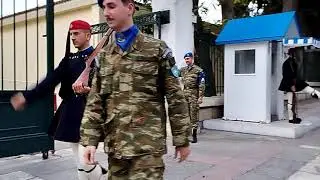 АФИНЫ - ГОРОД. В центре Афин. Улица Геродоса Аттику.