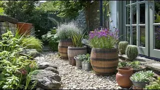 Charming Rustic Farmhouse Backyard Garden Accents from Upcycled Items