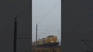 V100 mit Messzug am 20.12.2025 durch Kargow.