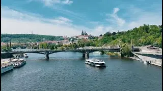 One-hour river cruise on an electric boat