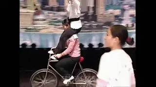 Acrobatic Bicycle Women 23