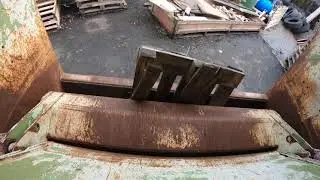 CPD Titan RCV - Compaction system POV - Crushing a pallet - Bin Lorry - Open back, no Binlift fitted