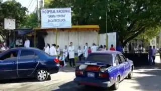 Hospital Santa Teresa de Zacatecoluca en paro de labores.