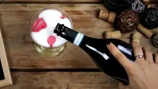 How to make Organic Prosecco Cocktail - STRAWBERRY PASSION