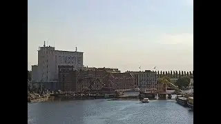 2022-09-02 Sloop Zaanbrug gestart met verwijderen van het val