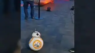 Expo Star Wars 2019 emily interactuando con  bb8