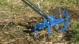 Valley Oak Wheel Hoe Video