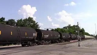 BNSF GE ES44AC Northbound Mix Freight W/BN Executive EMD SD70MAC Unit