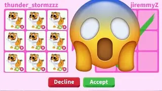 OMG OFFERS I GOT FOR A NEON LUNAR TIGER IN ADOPTME ROBLOX 😱😱😱