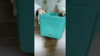 Professional custom black felt make up bags organizer for girls travelSTURDY MATERIAL