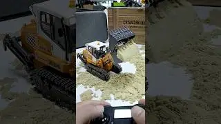 IF YOU THINK LEAVING YOUR 1/50 LOADER IDLE IS BORING #toucanrchobby #rcmodel #rc