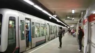 Metro Rotterdam tijdens de marathon