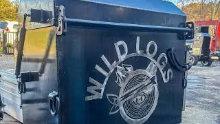 Smokin Hogs with those Wild Logs!
