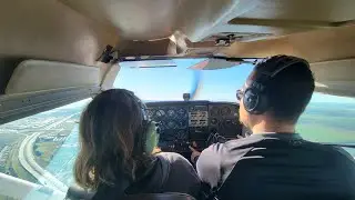 Cessna 152 landing at Sacramento Executive Airport