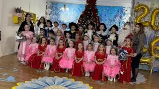 Новогодний выход детей на утренник 🎄🎄🎄