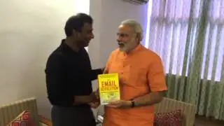 Shri Narendra Modi Honors Dr. V.A. Shiva Ayyadurai, the Inventor of Email