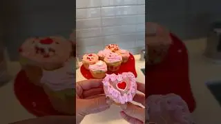 *DIY* VALENTINES DAY CUPCAKES! #satisfying #baking #recipe #valentinesday #cupcakes