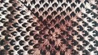 tapis carr&eacute; en granite fleuri