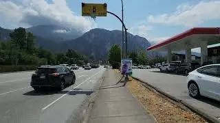 Scenic Squamish: Street View with Stawamus Chief Backdrop!