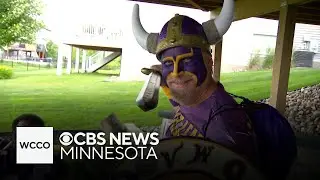 Former Vikings throw special private party for fans