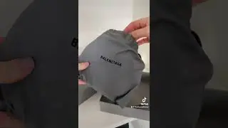 A little Balenciaga unboxing 🖤 #balenciaga #balenciagabelt #unboxing #luxuryunboxing