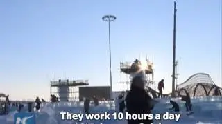 10,000 people build Ice-Snow World in 3 weeks