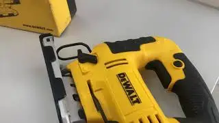 Электролобзик Dewalt