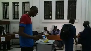 DR Congo election: polling stations open in Kinshasa
