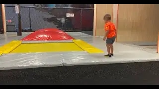CYRUS VISITS XPLOZONE TRAMPOLINE PARK LAS VEGAS