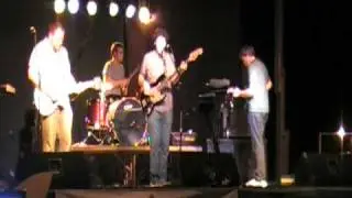 Ellewood performs at the 2009 River City Music Festival